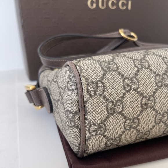 GUCCI SUPREME GG SHOULDER BAG - Picture 10 of 16